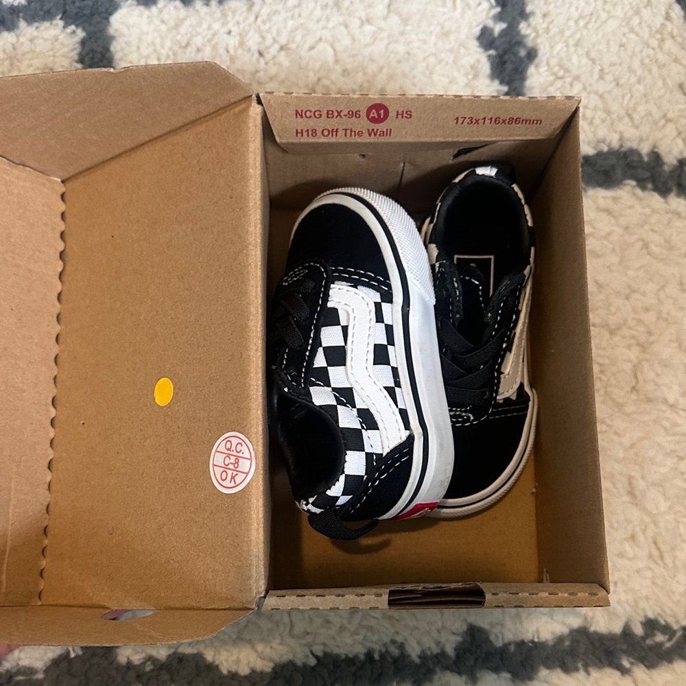 Vans Kids Black & White Checkerboard Old Skool Sneakers
